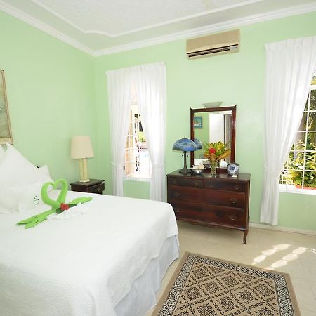 Summerhill Four Bedroom Villa Montego Bay Exterior photo