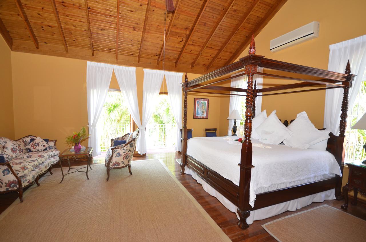Summerhill Four Bedroom Villa Montego Bay Exterior photo